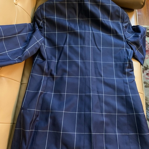 Blazer - Picture 6 of 9